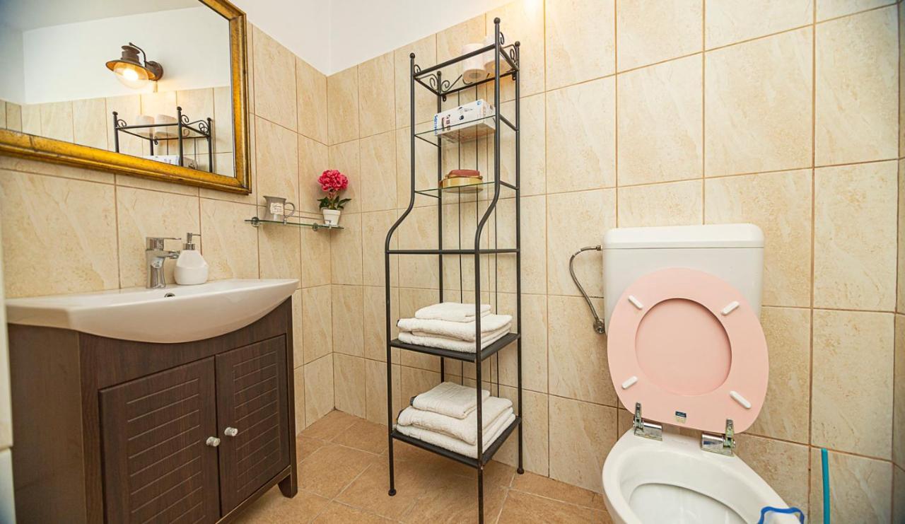 Casa Sara Apartment ซินายา ภายนอก รูปภาพ