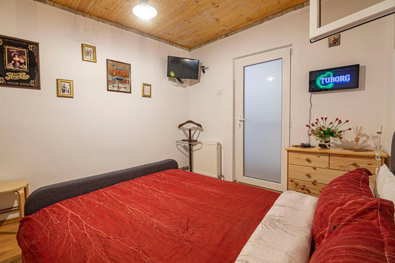 Casa Sara Apartment ซินายา ภายนอก รูปภาพ