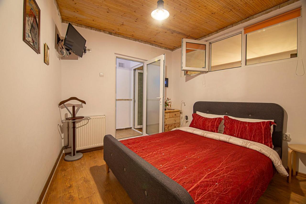 Casa Sara Apartment ซินายา ภายนอก รูปภาพ